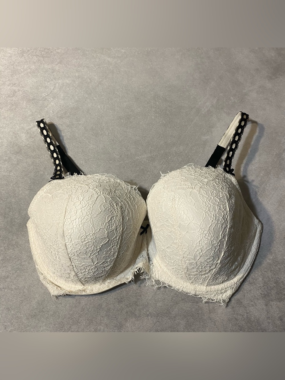 Victoria's Secret Dream Angels 38DD Ribbon Slot White Lined Demi Bra Lace